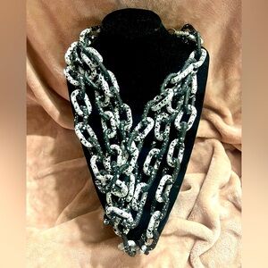 Sassy Jones Chain Link Zaria Necklace (Black and White Speckled)